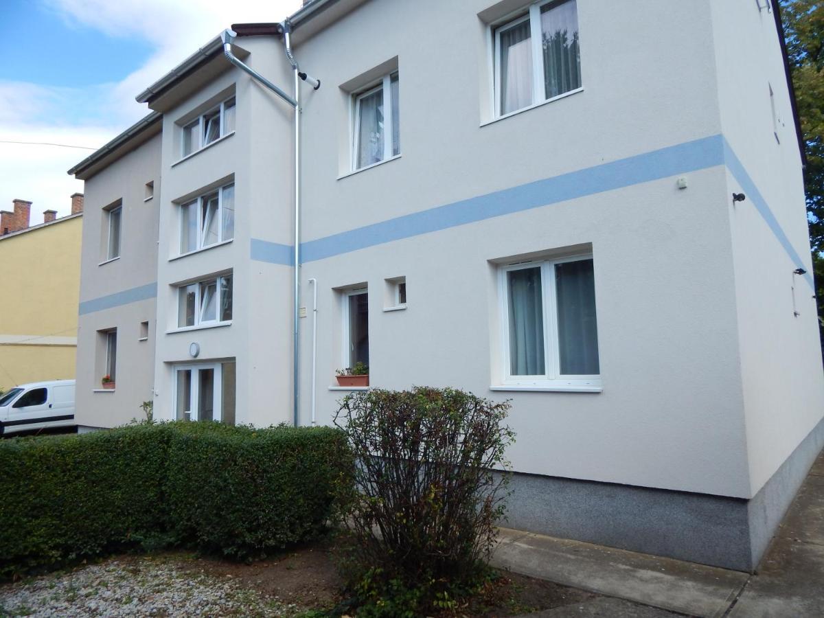 Hajdú Vendégház Hajdúszoboszló Exterior foto