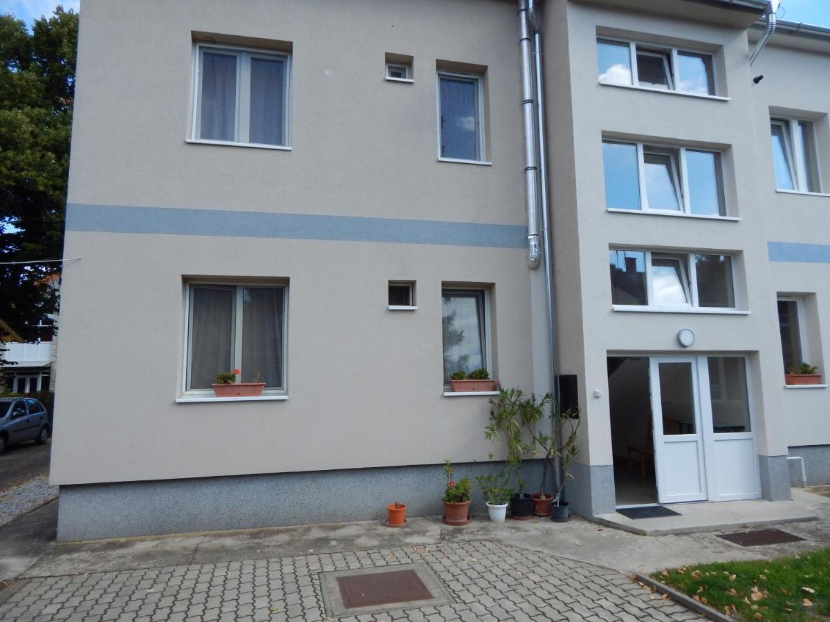 Hajdú Vendégház Hajdúszoboszló Exterior foto