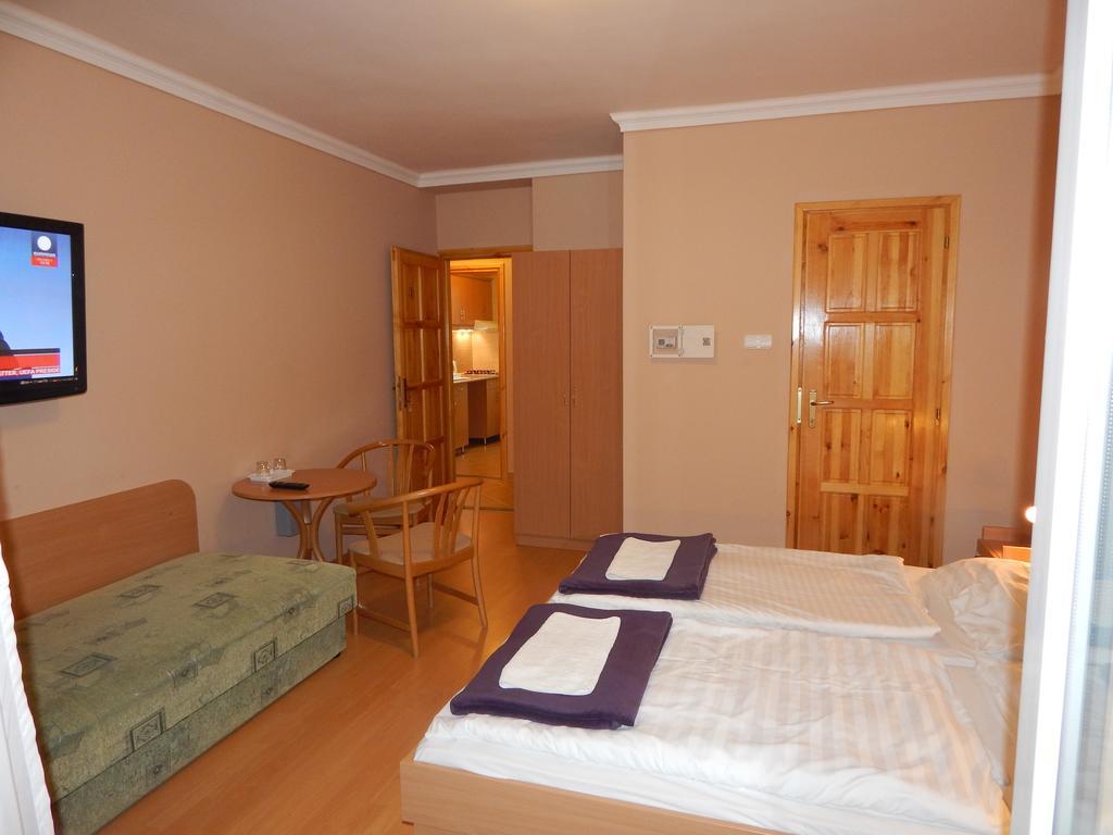 Hajdú Vendégház Hajdúszoboszló Habitación foto