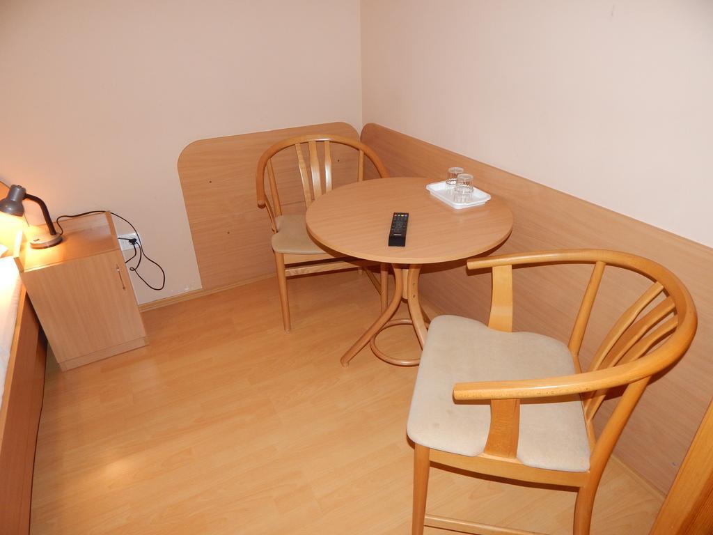 Hajdú Vendégház Hajdúszoboszló Habitación foto