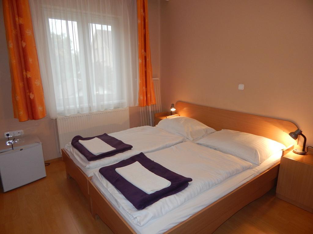 Hajdú Vendégház Hajdúszoboszló Habitación foto