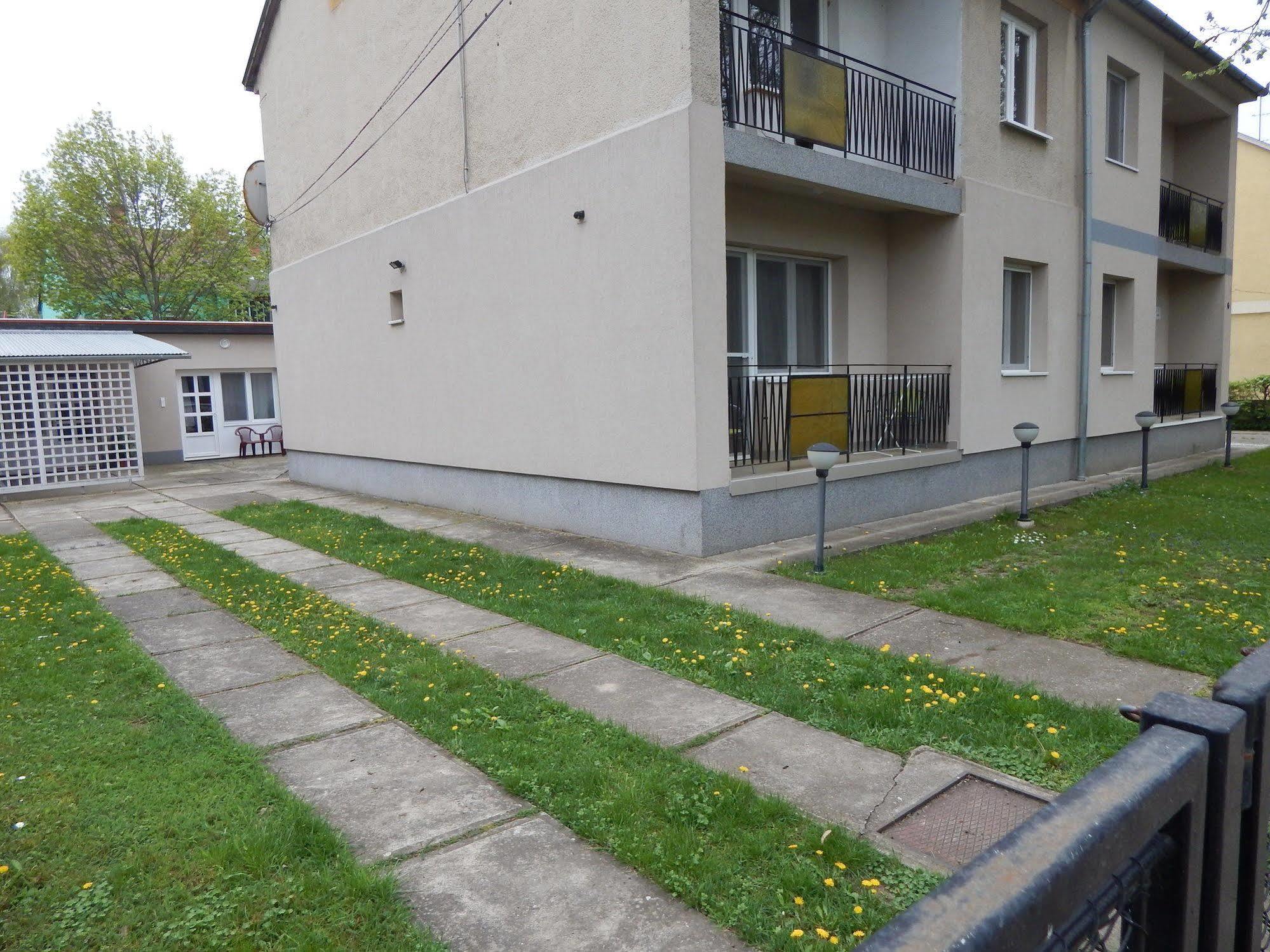 Hajdú Vendégház Hajdúszoboszló Exterior foto