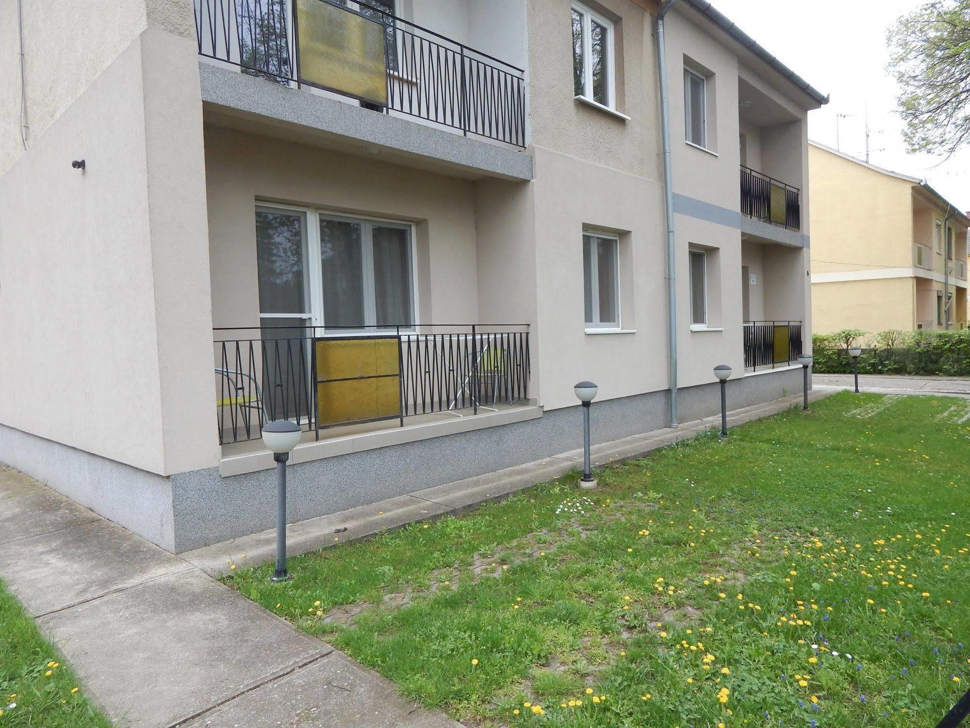 Hajdú Vendégház Hajdúszoboszló Exterior foto