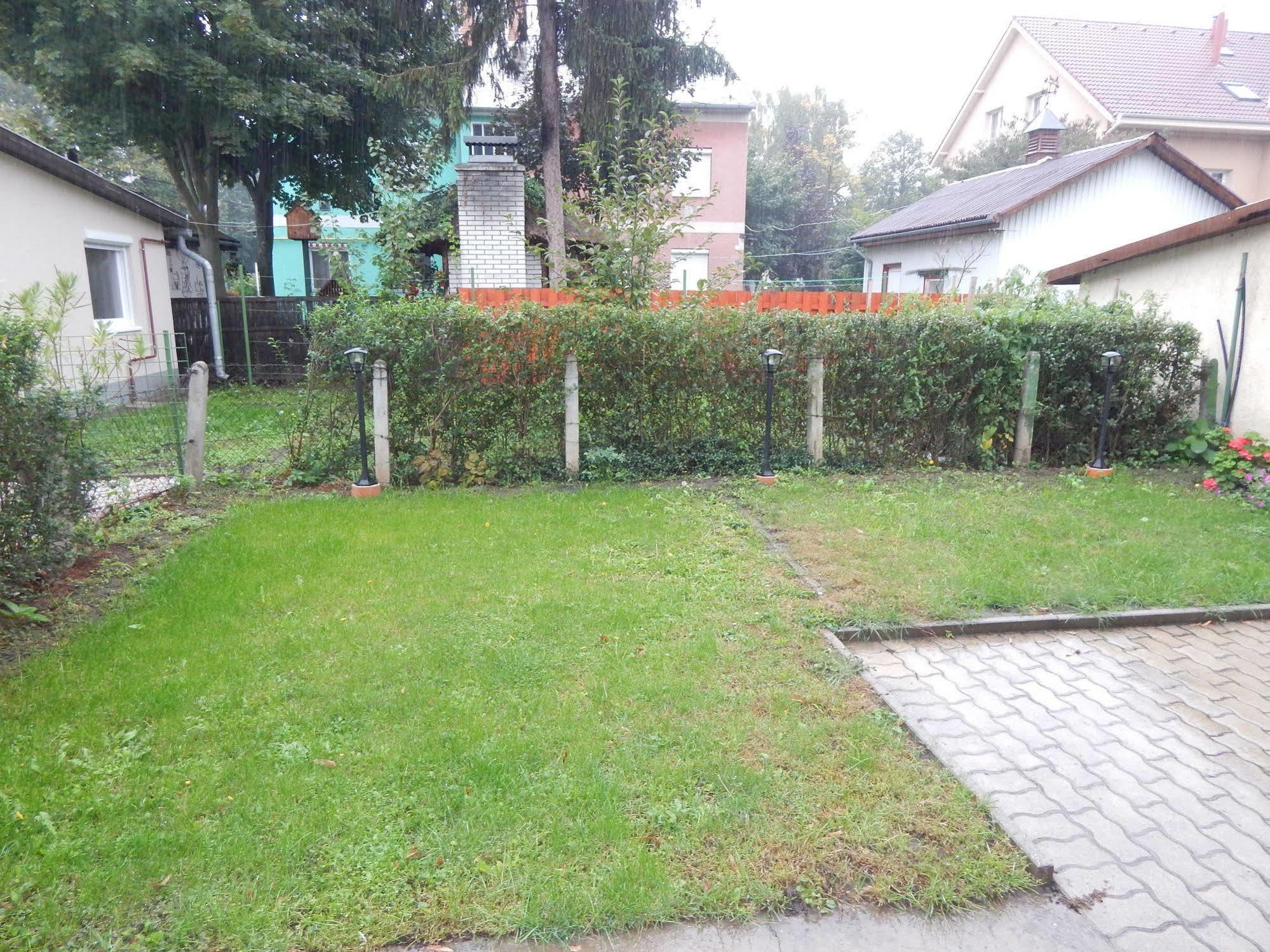 Hajdú Vendégház Hajdúszoboszló Exterior foto
